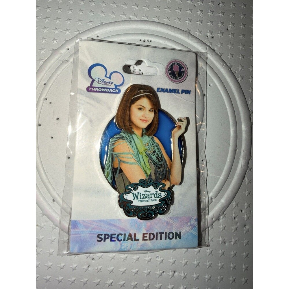 Disney Pin Trading PALM Wizards of Waverly Place Alex Russo LE300 Stained Glass
